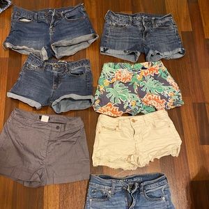 Lot of women’s/juniors shorts 0-3